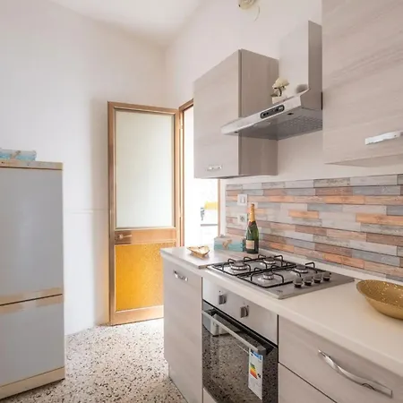 アパート Casa Callisto ,ac ,pet Friendly ポルト・チェザーレオ